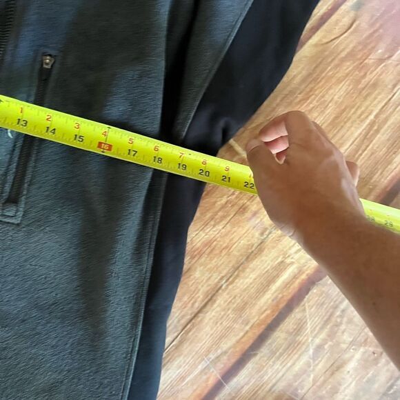 Vintage Nike ACG Sweatshirt - Picture 7 of 7